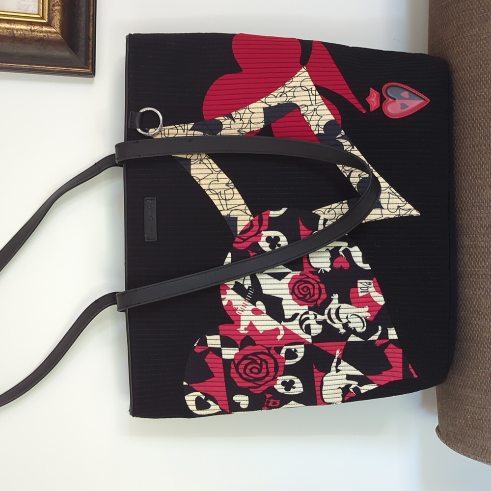 Disney Parks Vera Bradley Alice In Wonderland Painting The Roses Tote Bag